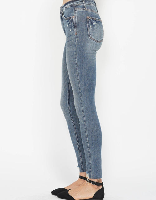 Load image into Gallery viewer, Judy Blue Full Size Tummy Control Vintage Wash Hem Destroy Skinny Jeans
